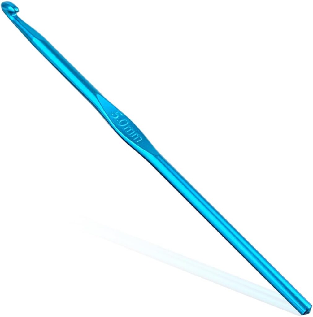 Single blue ergonomic crochet hook for beginner crochet bag project